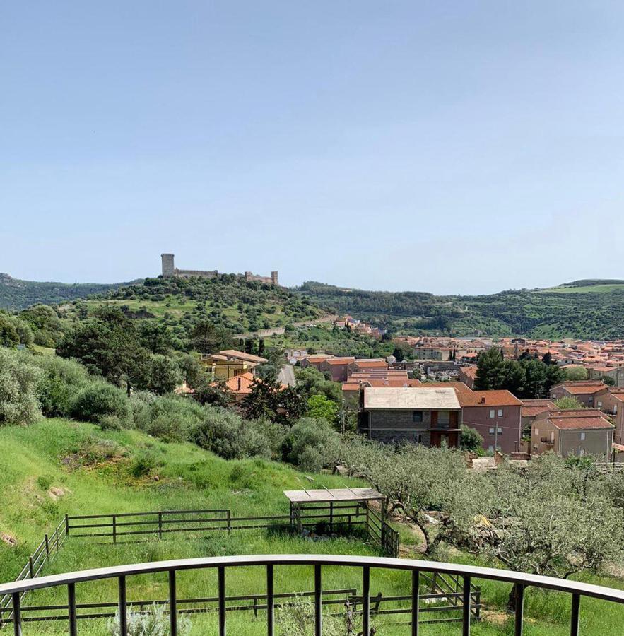 Apartament La Finestra Sul Castello Bosa Zewnętrze zdjęcie