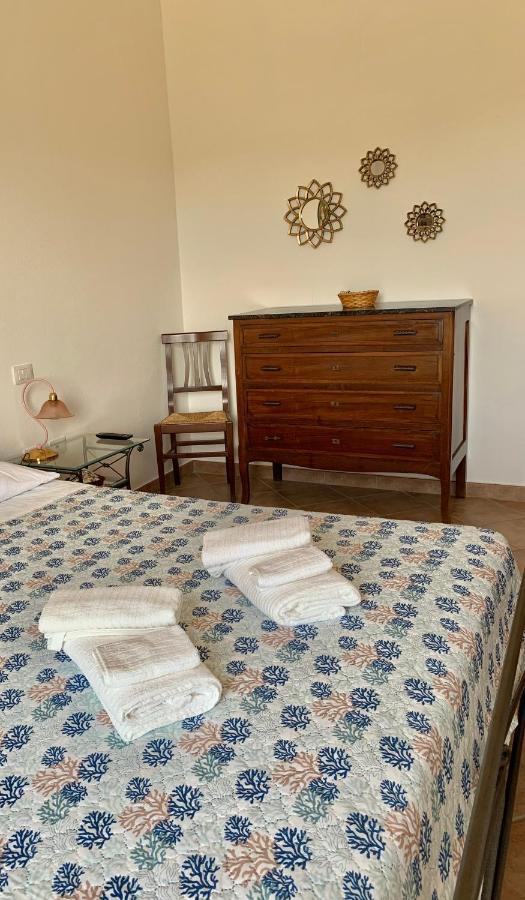Apartament La Finestra Sul Castello Bosa Zewnętrze zdjęcie